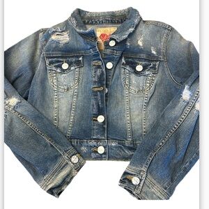 SLINK ⭐️Love Your Body jean jacket